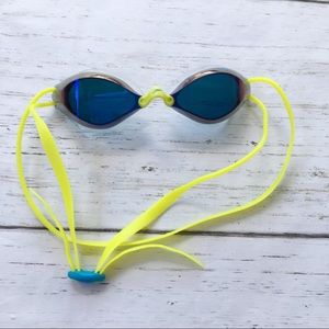 Speedo mirrored swim goggles